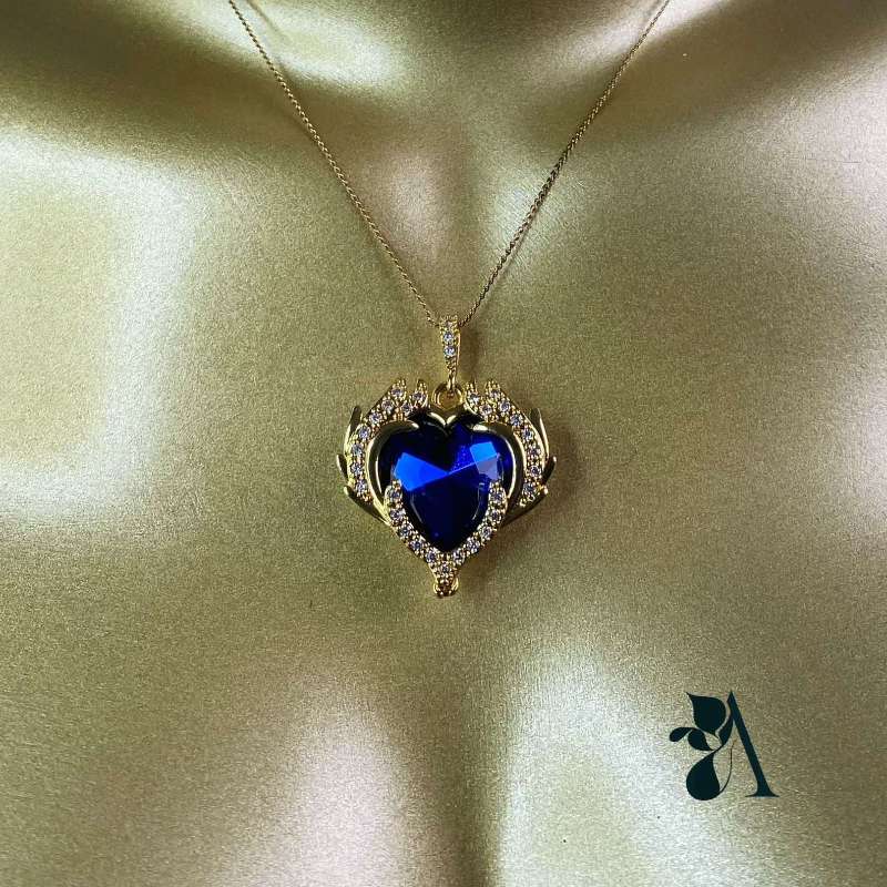The Royal Heart Necklace - View 3