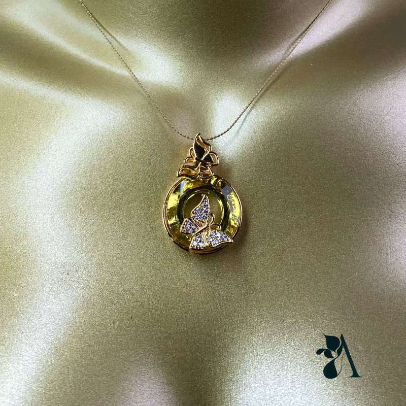 The Aeloria Necklace - View 3
