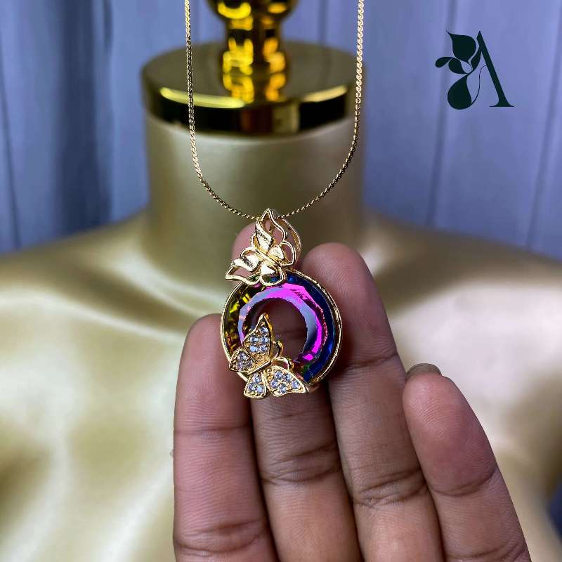 The Aeloria Necklace - View 5