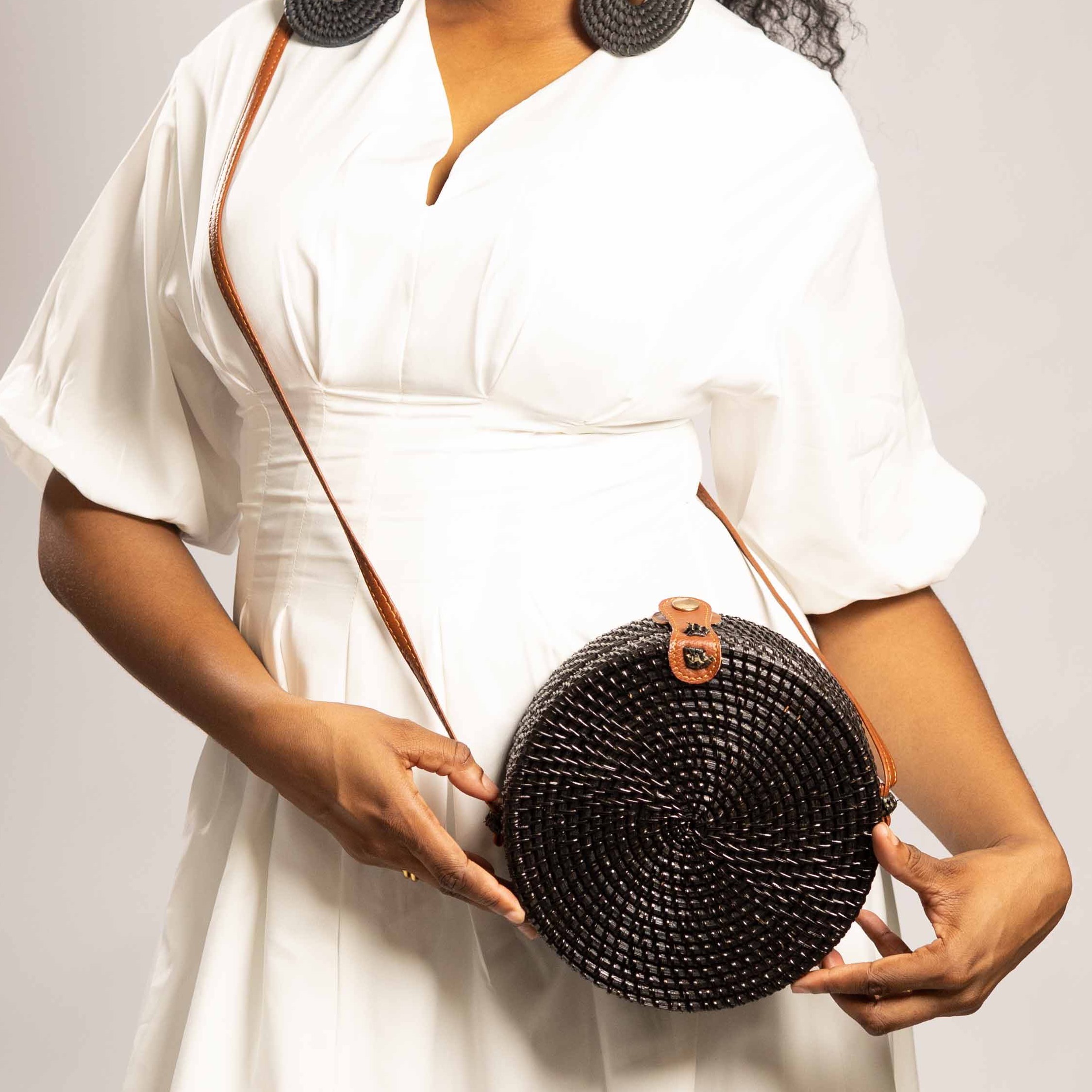 Amina Black- Beauty Bag - View 2